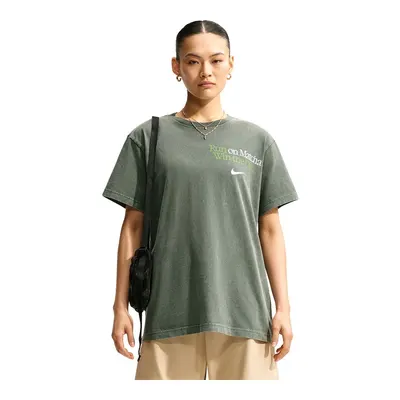 Nike Sportswear Classic Oversize Matcha Kadın Yeşil Günlük Stil T-Shirt IV4145-303
