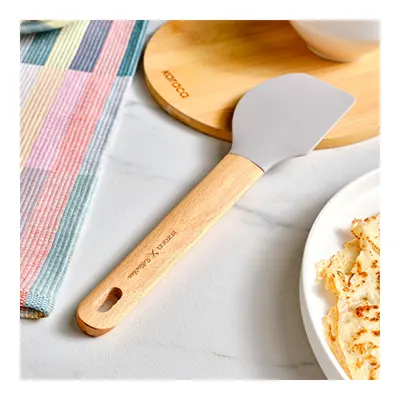 x Refika Gadgets Ahşap Saplı Silikon Spatula
