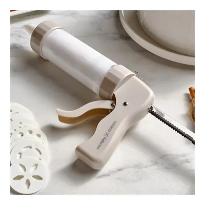 x Refika Gadgets Pasta Süsleme Aparatı
