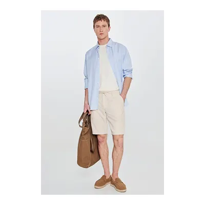 Slim Fit Dar Kesim Beli Bağlamalı Yan Cepli Düz Gofre Desenli Esnek Bej Şort
