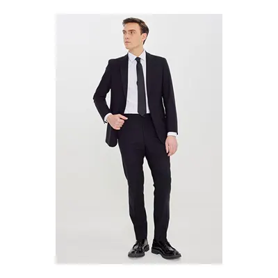 Yünlü Slim Fit Dar Kesim Kırlangıç Yaka Kapak Cepli Esnek Siyah Takım Elbise