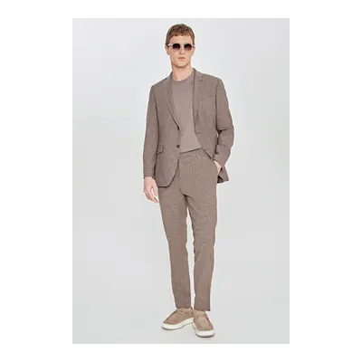 Yünlü Slim Fit Dar Kesim Mono Yaka Kapak Cepli Ekose Gofre Desenli Kahverengi Takım Elbise