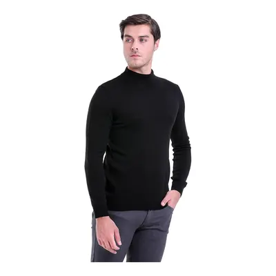 Siyah Regular Fit Düz Yarım Balıkçı Yaka Triko Kazak