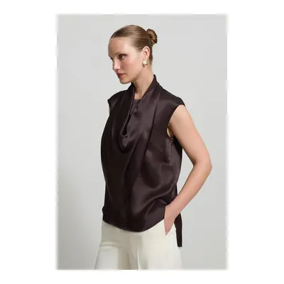 Çikolata Drape Ve Yaka Detaylı Kolsuz Bluz