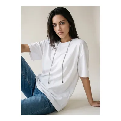 Ekru Amia&Co Marka Bisiklet Yaka Zincir Kolye Detaylı Oversize T-Shirt